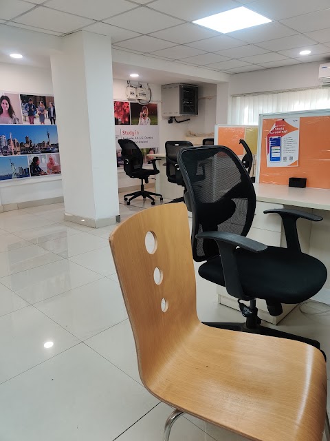 IDP Education - Study Abroad Consultants in Pune office